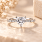 Élysée Ring with 1 carat heart-shaped lab-grown diamond and zircon pavé band
